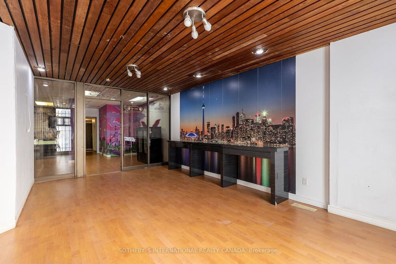 1105 Bathurst St, Toronto, M5R 3H1 | Image 2