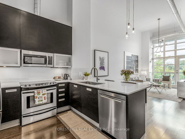 202 - 380 Macpherson Avenue