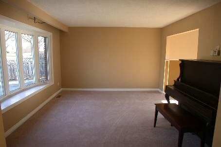 762 Clifton Dr, Oshawa, L1G2Z1 | Image 3