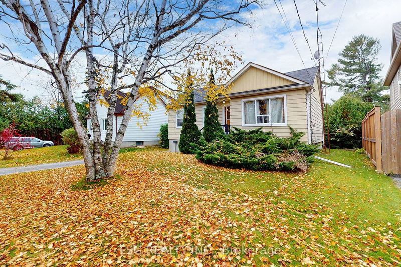 38 Darlington Blvd, Clarington - Courtice image-0-0