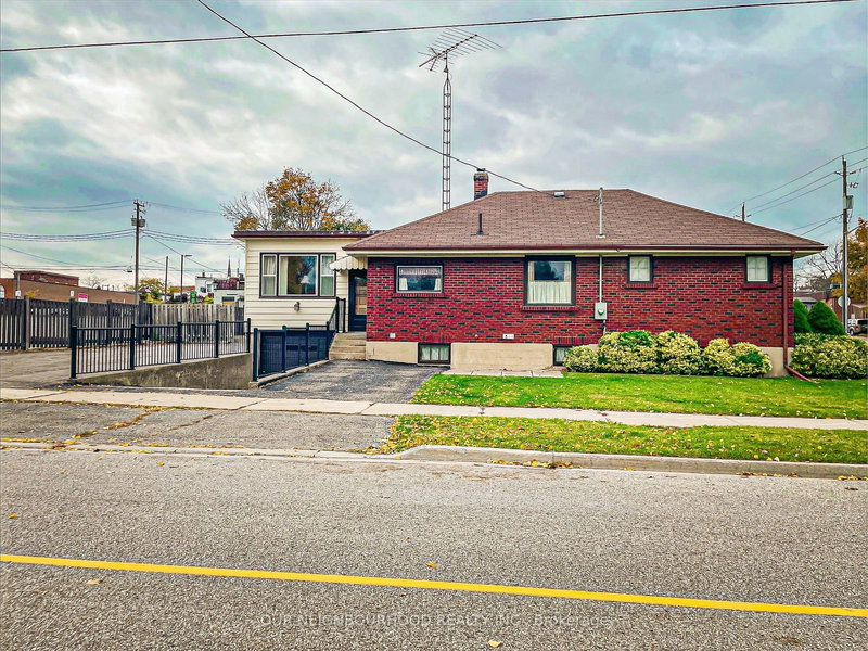 133 Mary St E, Whitby, L1N 2P3 | Image 3