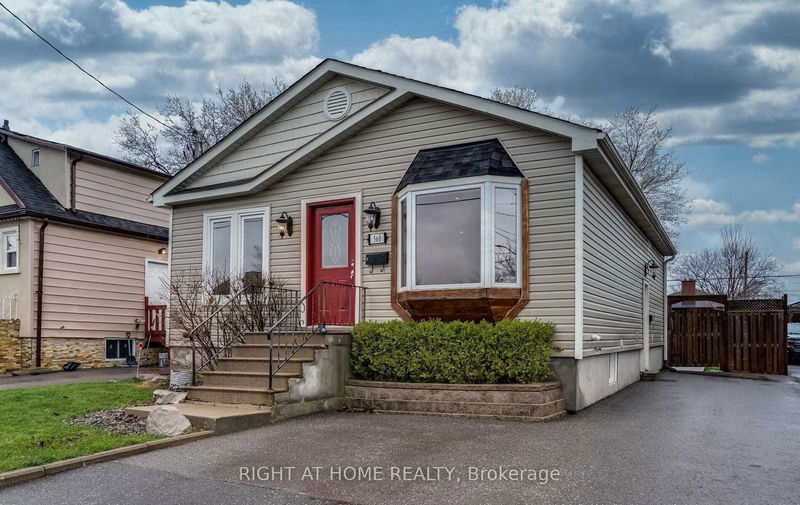 home for lease on 560 Park Road S