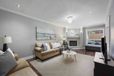 11 Carisbrooke Sq, Toronto - Malvern image-0-2