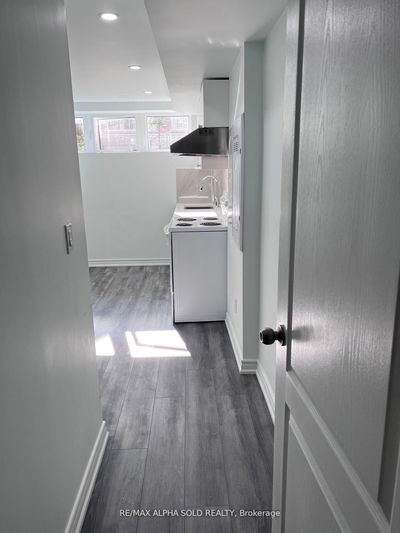 Unit 10 Bsmt — 16 Eaton Park Lane, Toronto - L'Amoreaux image-0-2