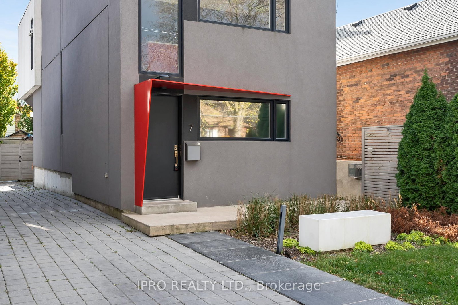 Listing Image 3