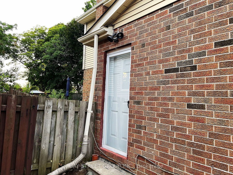 Bsmt - 197 Goldhawk Tr, Toronto, M1V 1X1 | Image 2