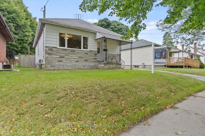 215 Greenwood Ave, Oshawa - Vanier image-0-0