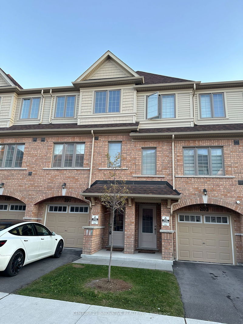 home for lease on 74-201 Royal Northern Path