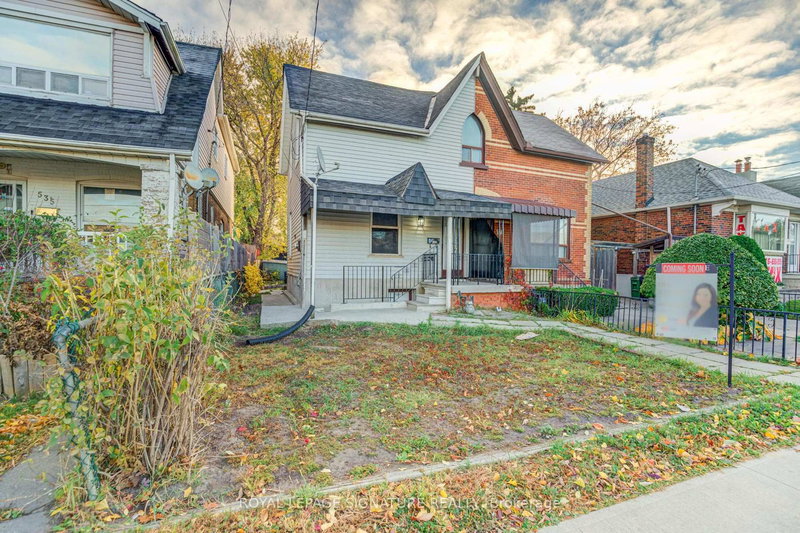 533 Victoria Pk Ave, Toronto, M4C 5H2 | Image 3