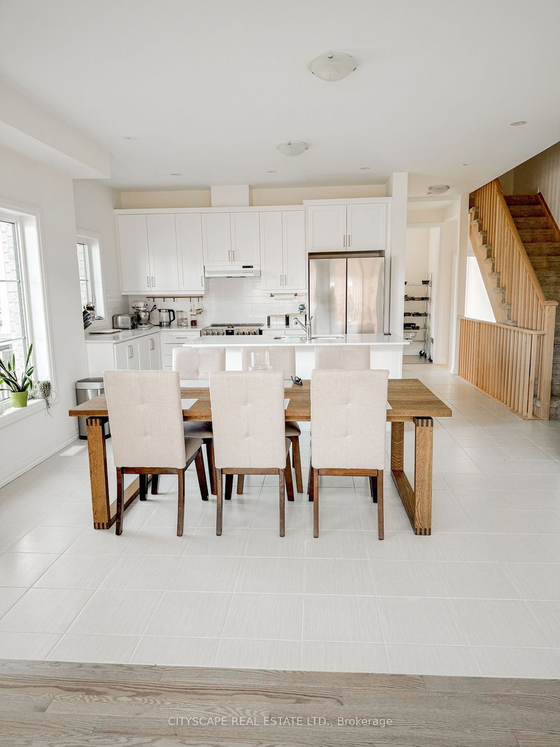 54 Holtby Crt, Scugog, L9L 0B4 | Image 2