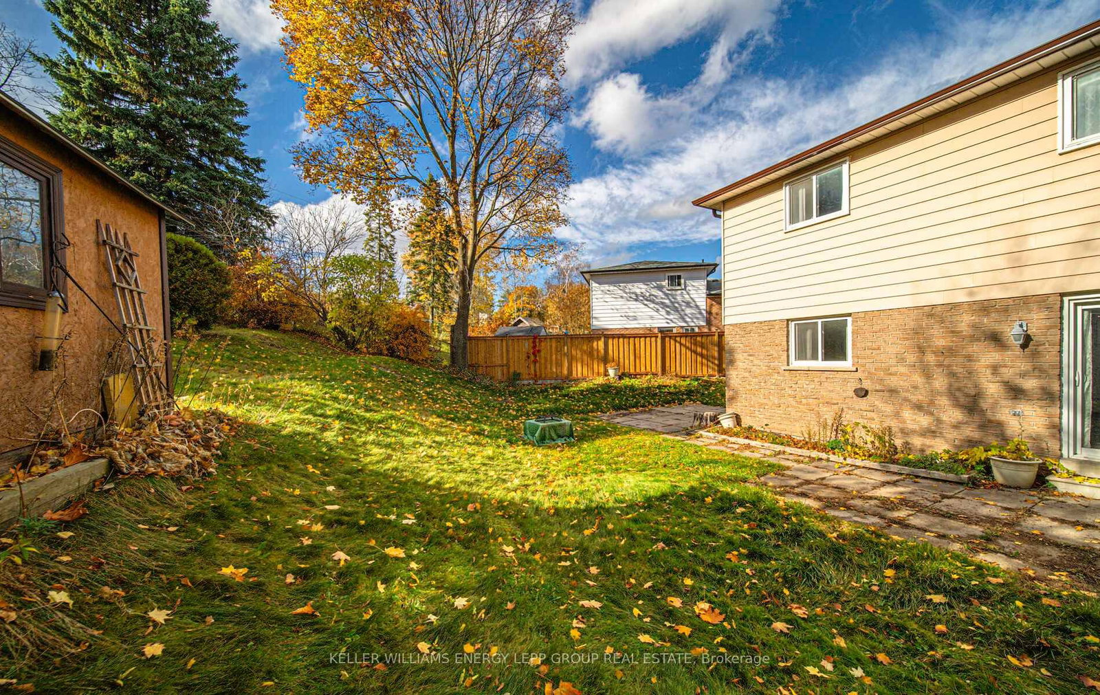 Listing Image 9
