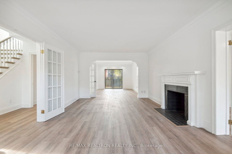 Upper - 6 Woodvale Cres, Toronto, M4C 5N5 | Image 3