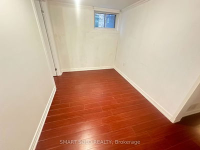 26 Phillip Ave, Toronto - Birchcliffe-Cliffside image-0-4