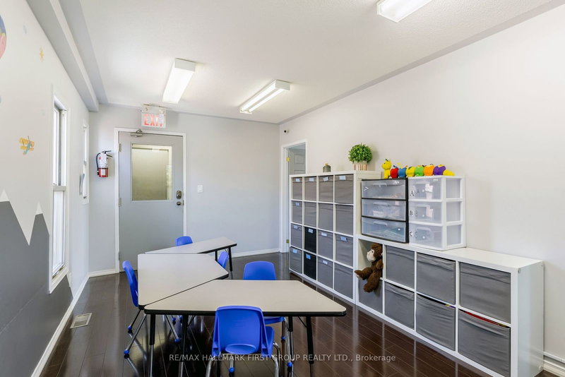 32 Elgin St E, Oshawa, L1G 1T1 | Image 3