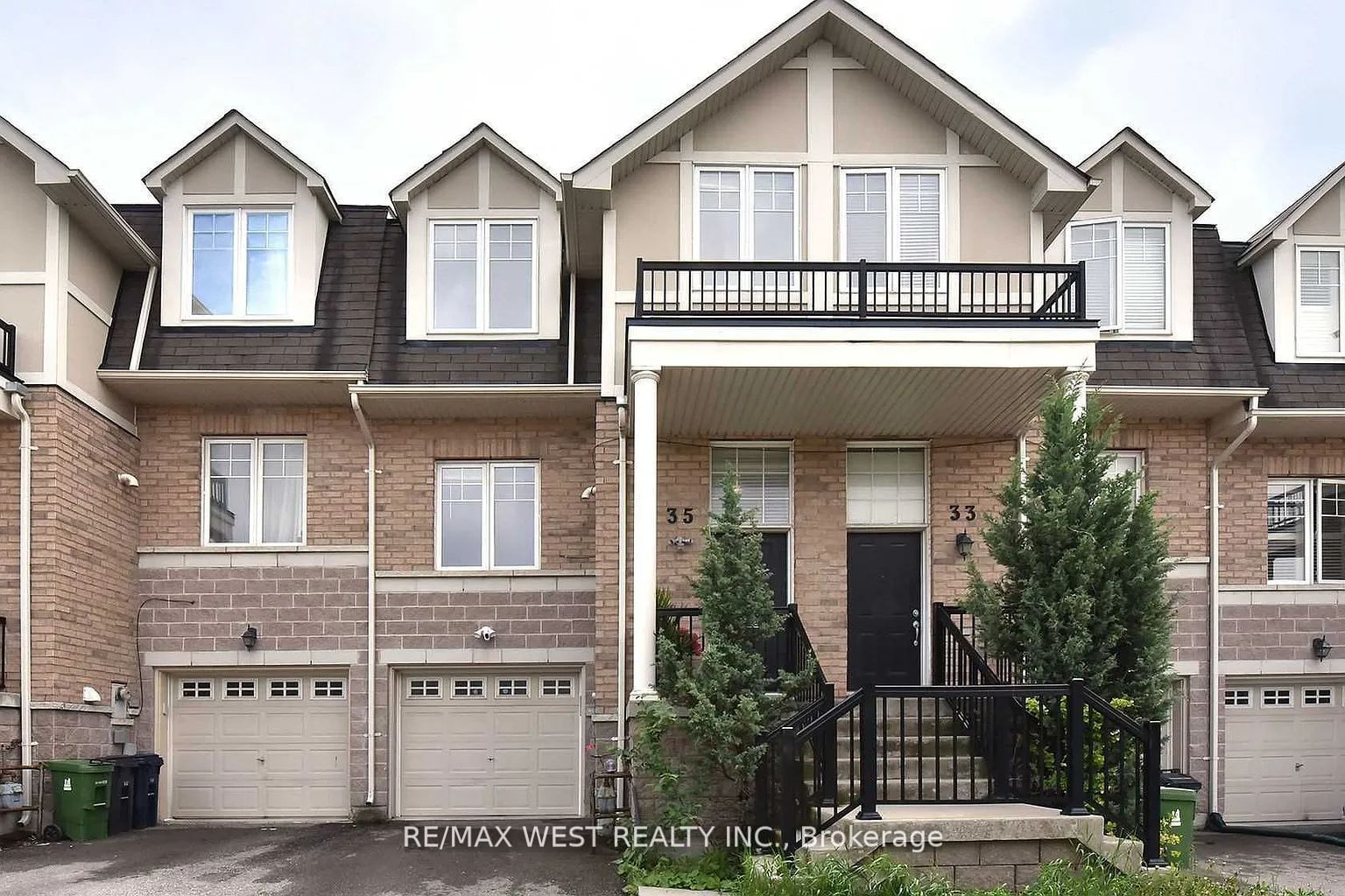 Townhouse leased at 35 Bell Estate Drive, Toronto, Clairlea-Birchmount, M1L 0E2 - MLS: E10420788