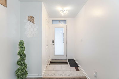 979 Kicking Horse Path, Oshawa - McLaughlin image-0-4