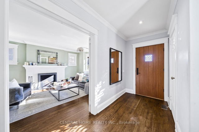 70 Pine Crescent