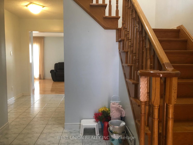 3 Myrna Lane, Toronto, M1V 3N6 | Image 2