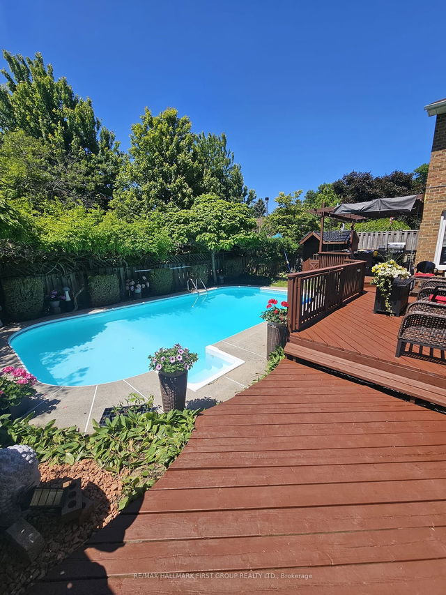 36 MILNER Crescent