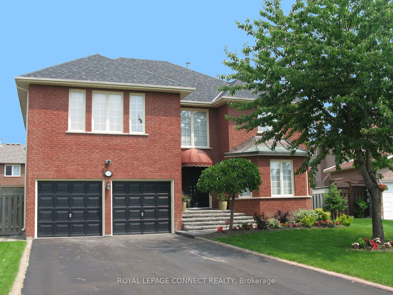 Building in 112 Sweetbriar Court