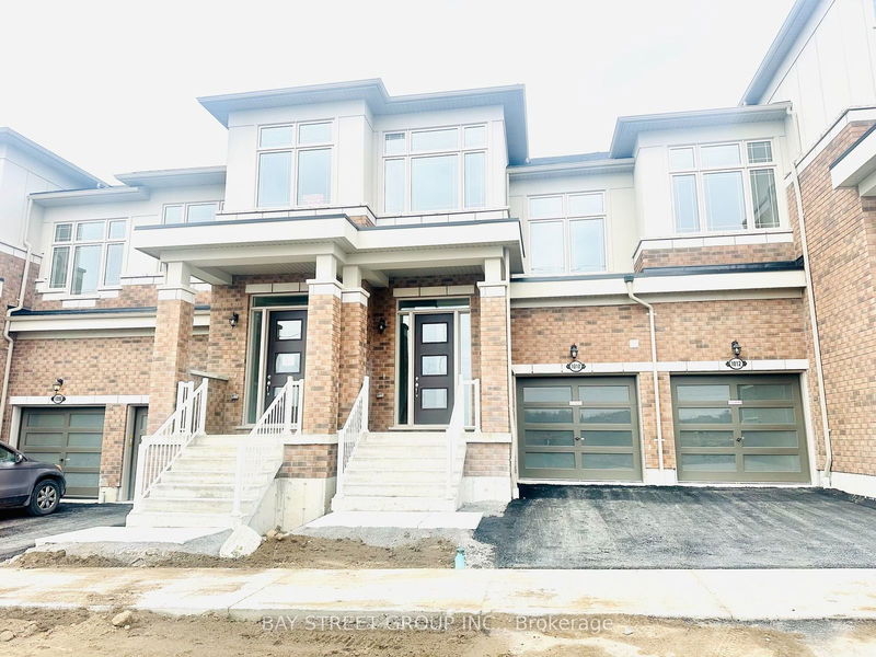 home for lease on 1010 Crowsnest Hllw