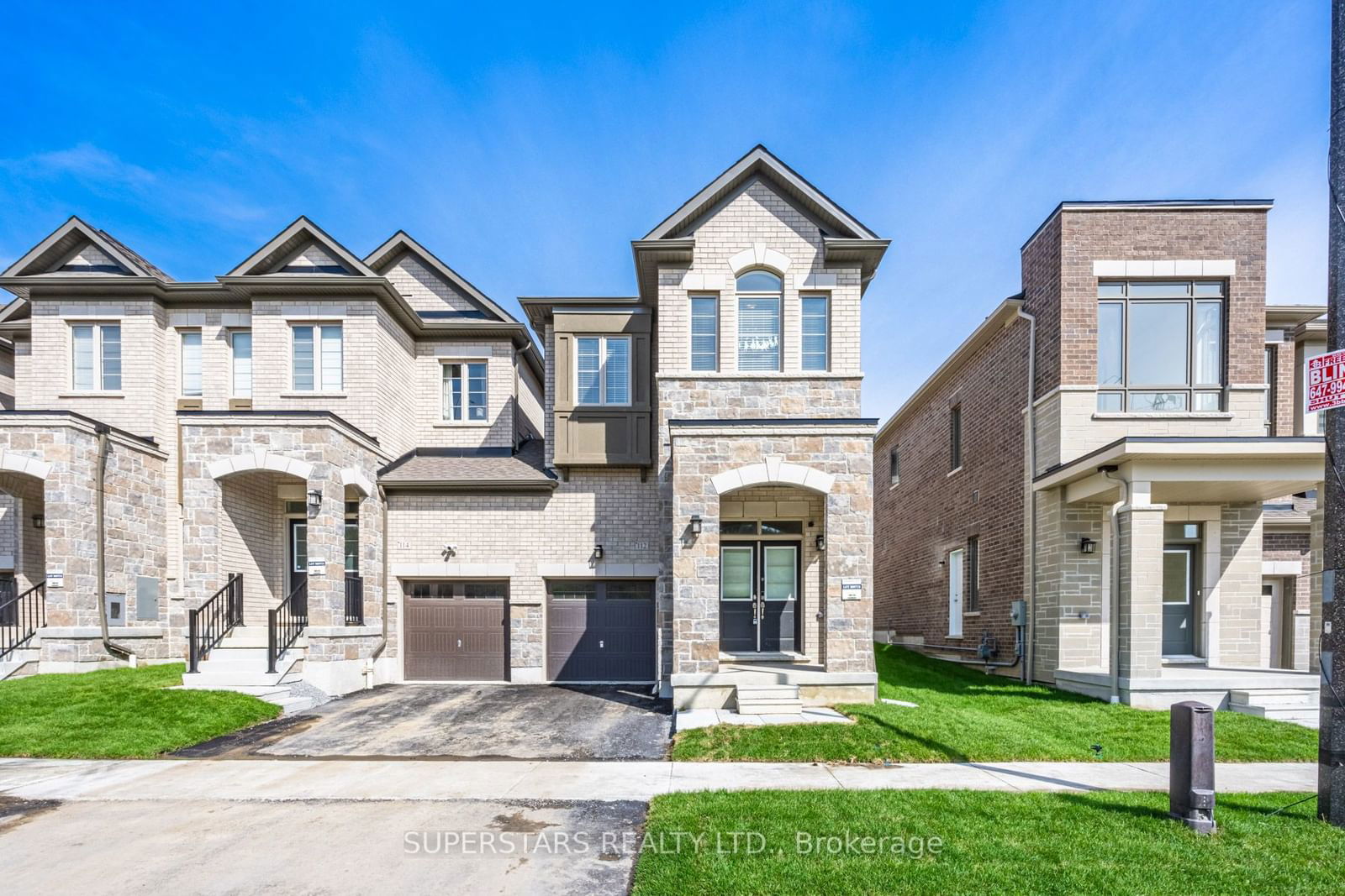 Building in 112 Ogston Crescent