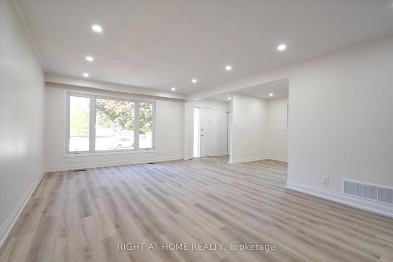 809 Helen Cres, Pickering, L1W 1V1 | Image 2