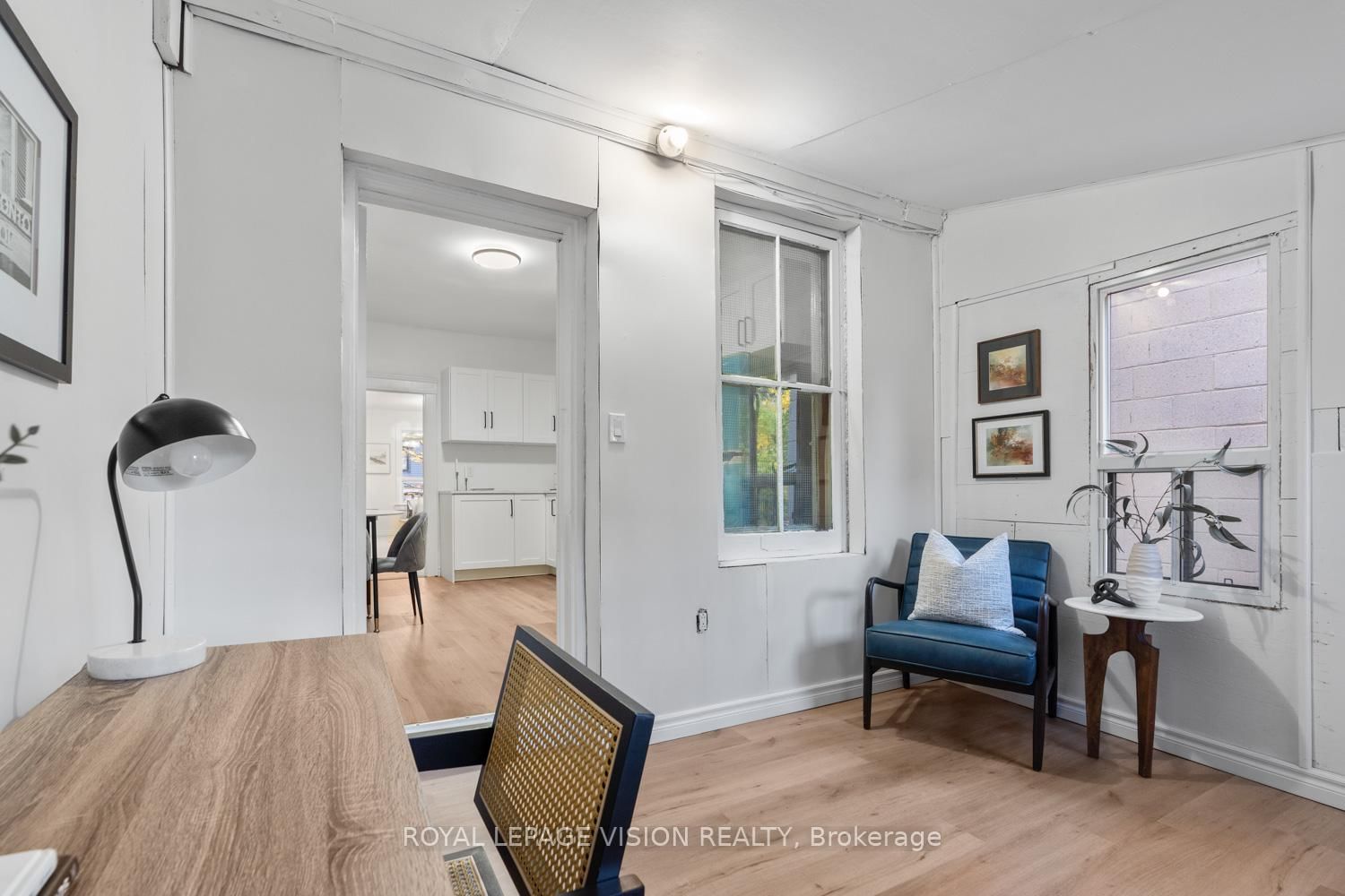 Listing Image 8