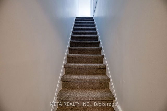 upper - 67 Boultbee Avenue