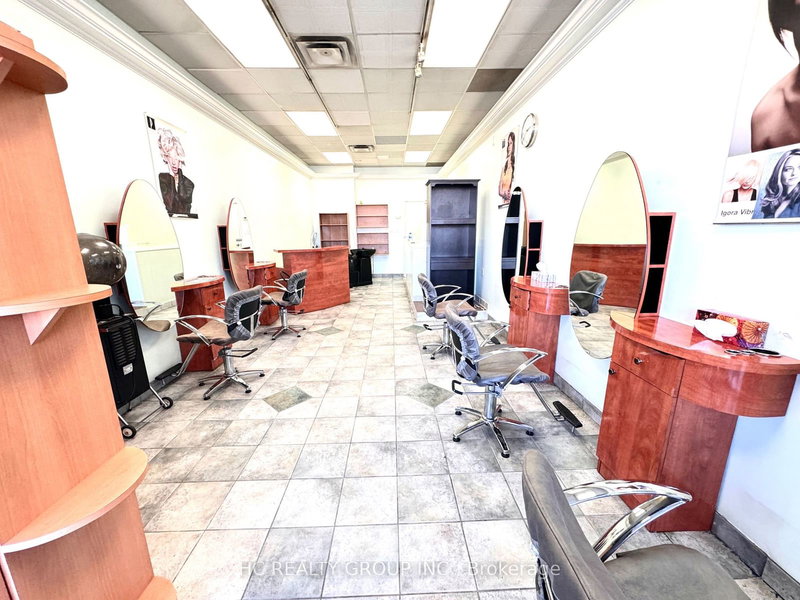 G60 - 8 Glen Watford Dr, Toronto, M1S 2C1 | Image 2