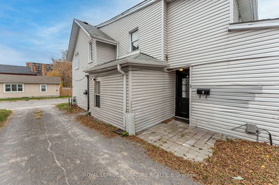 38 Brock St, Oshawa - O'Neill image-0-1