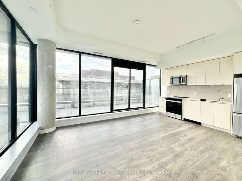 home for lease on PH422 C-1612 Charles Street