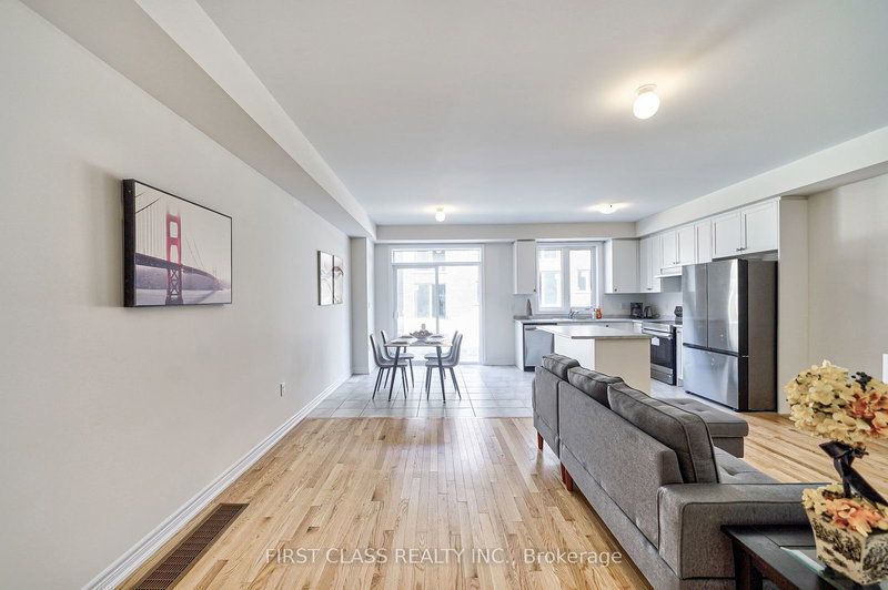 968 CORMORANT Path N, Pickering, L1X 0P5 | Image 2