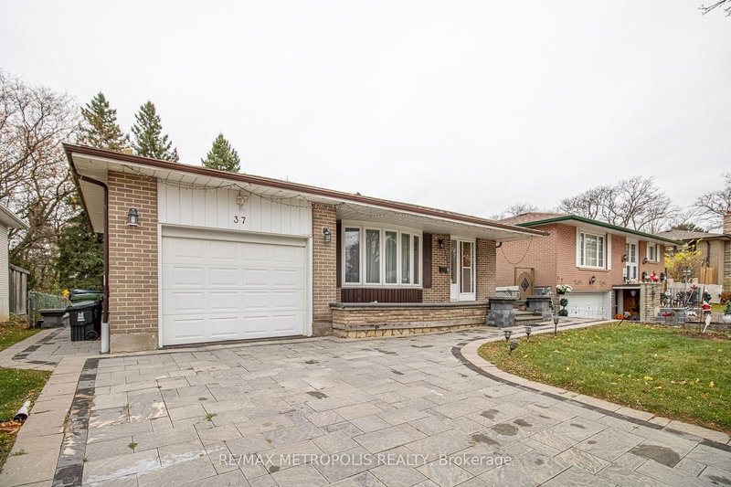 BSMT - 37 Albacore Cres, Toronto, M1H 2L2 | Image 2