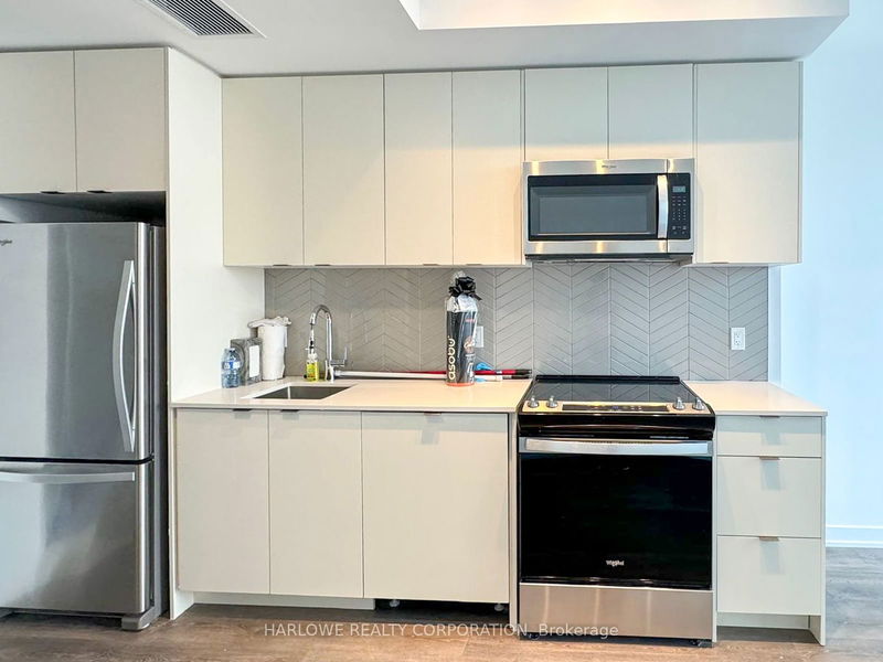 home for lease on 116 B-1604 Charles Street