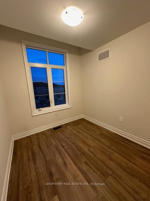 home for lease on 2842 Whites Road