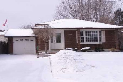 Detached House sold at 912 Exeter Street, Oshawa, Ontario, L1G7N5 - Centennial - MLS: E1072611
