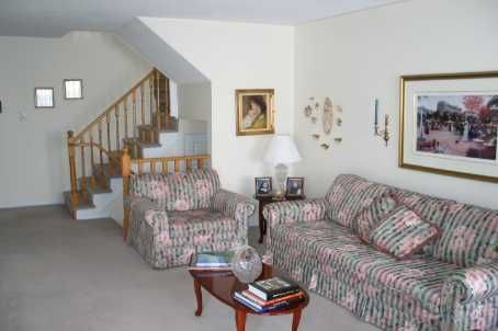 112 Creekwood Cres, Whitby, L1R 2K | Image 2