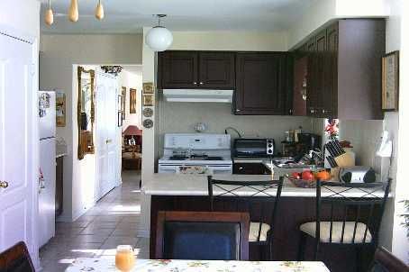 26 Lurosa Cres, Whitby, L1R3A9 | Image 2