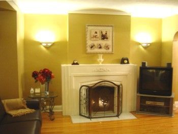 218 Glenwood Cres, Toronto, M4B1K4 | Image 2