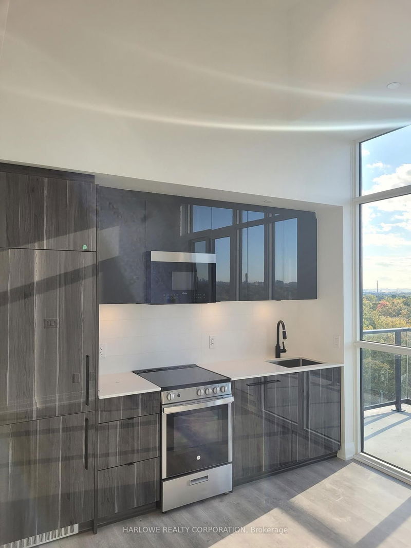 home for lease on PH01-2369 Danforth Avenue