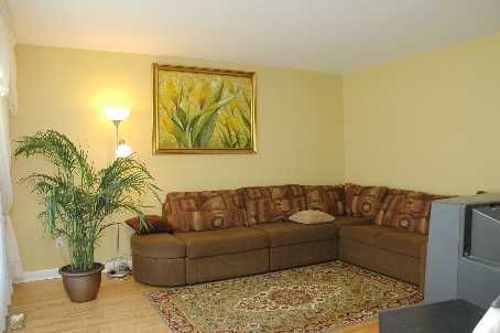 116 Lord Roberts Dr, Toronto, M1K3W8 | Image 3