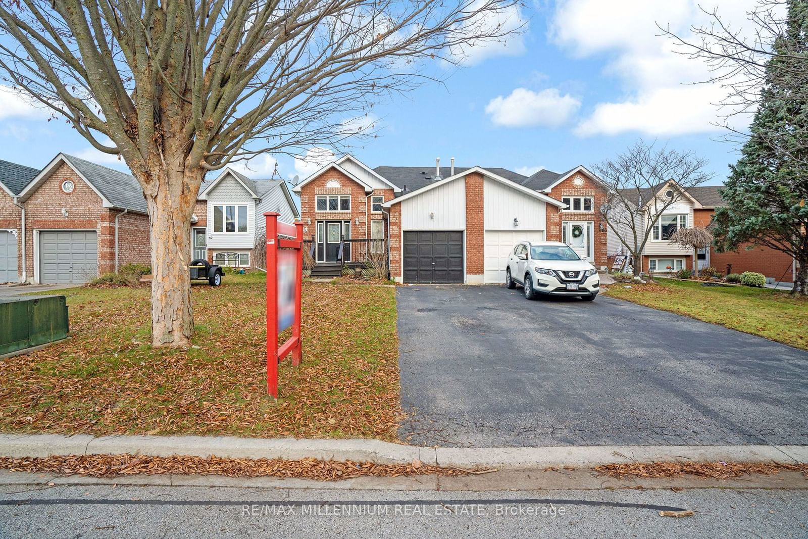 Semi-Detached House sold at 64 Fenwick Avenue, Clarington, Bowmanville, L1C 4S1 - MLS: E11215726