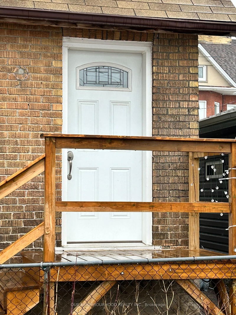 home for lease on Main-11 Colborne Street W