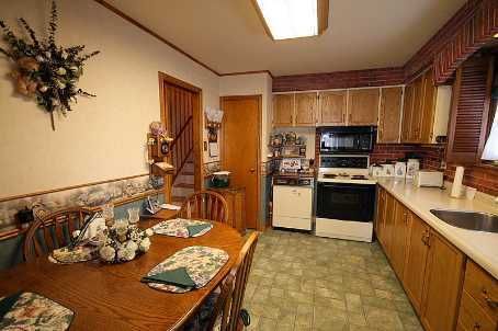 218 Harmony Rd N, Oshawa, L1G6L5 | Image 2