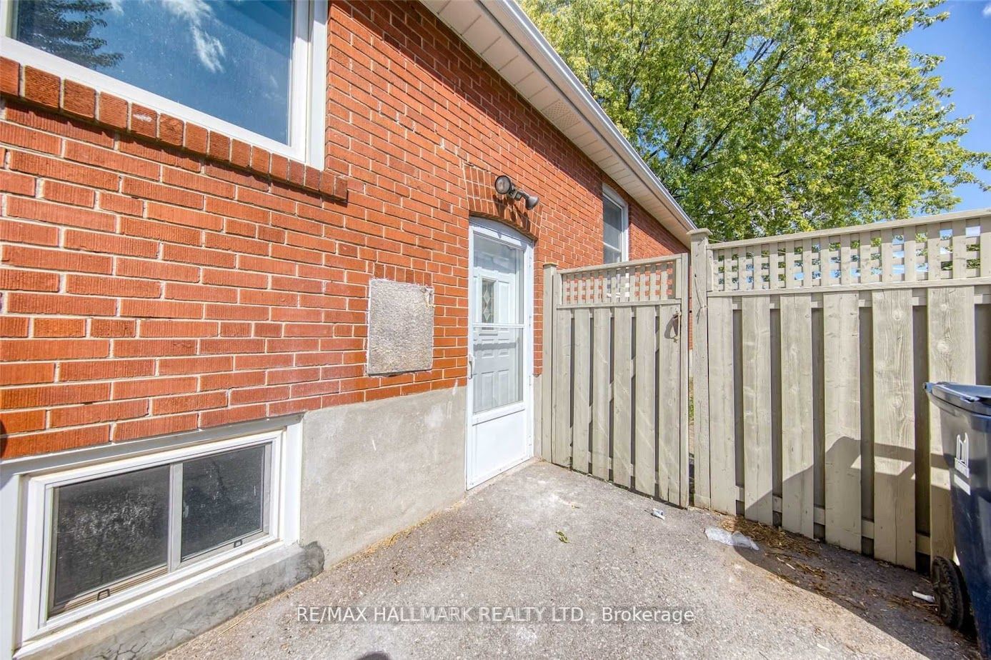 Detached House leased at Bsmt-69 Barrymore Road, Toronto, Bendale, M1J 1W5 - MLS: E11431685