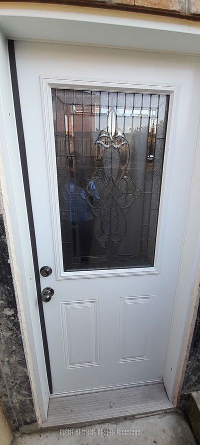 Unit (Bsmnt) — 3 Bald Eagle Ave, Toronto - Rouge E11 image-0-2