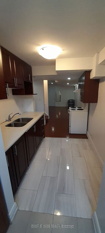 Unit (Bsmnt) — 3 Bald Eagle Ave, Toronto - Rouge E11 image-0-3