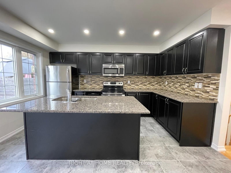 67 Magpie Way, Whitby, L1N 0K7 | Image 2