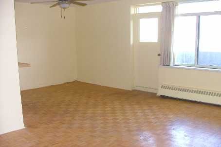 506 - 825 Kennedy Rd, Toronto, M1K2E6 | Image 3